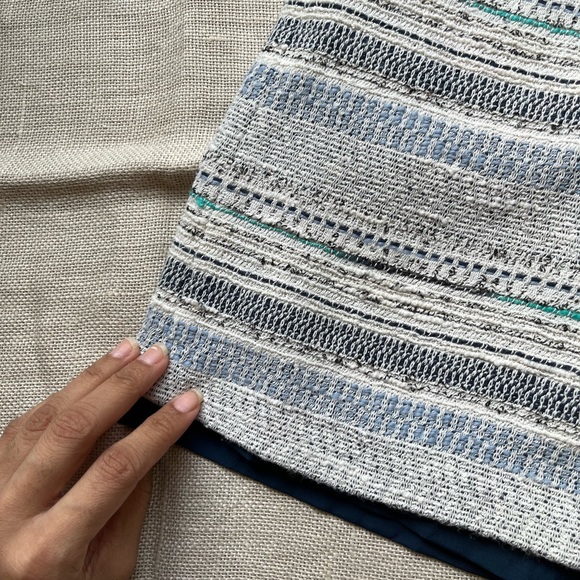 White and blue Tweed Skirt - Picture 3 of 8